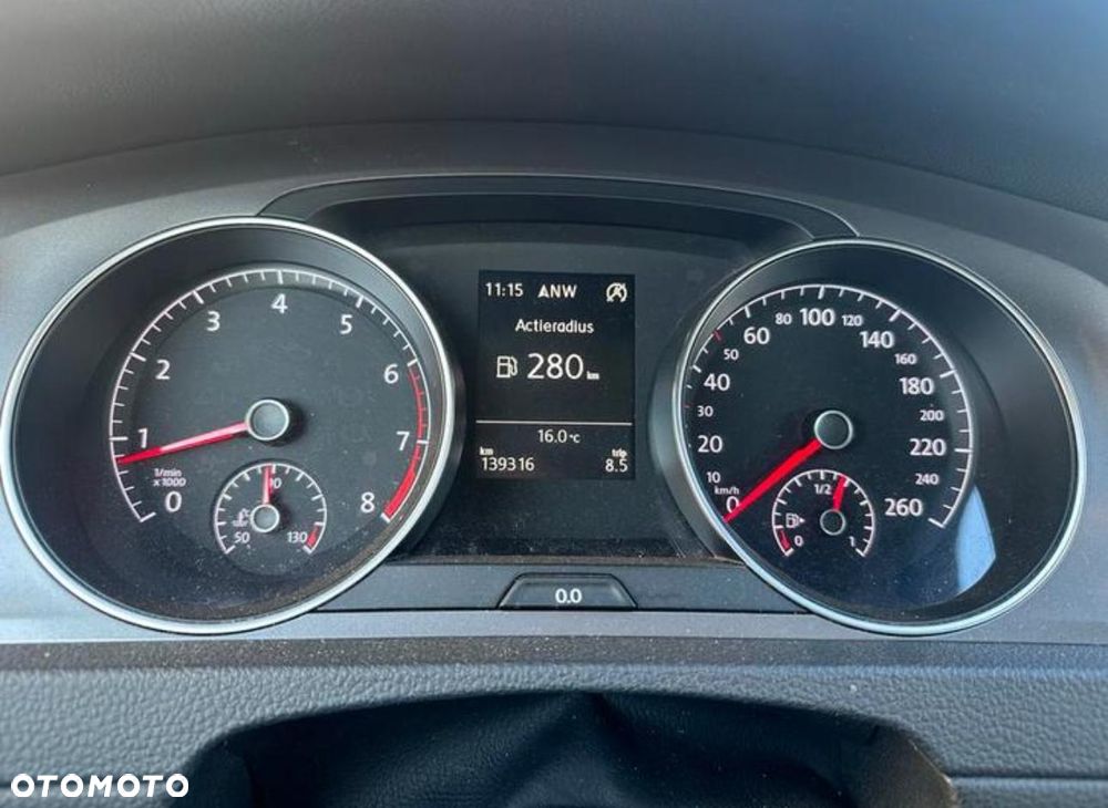 Volkswagen Golf 1.2 TSI DSG Style - 11