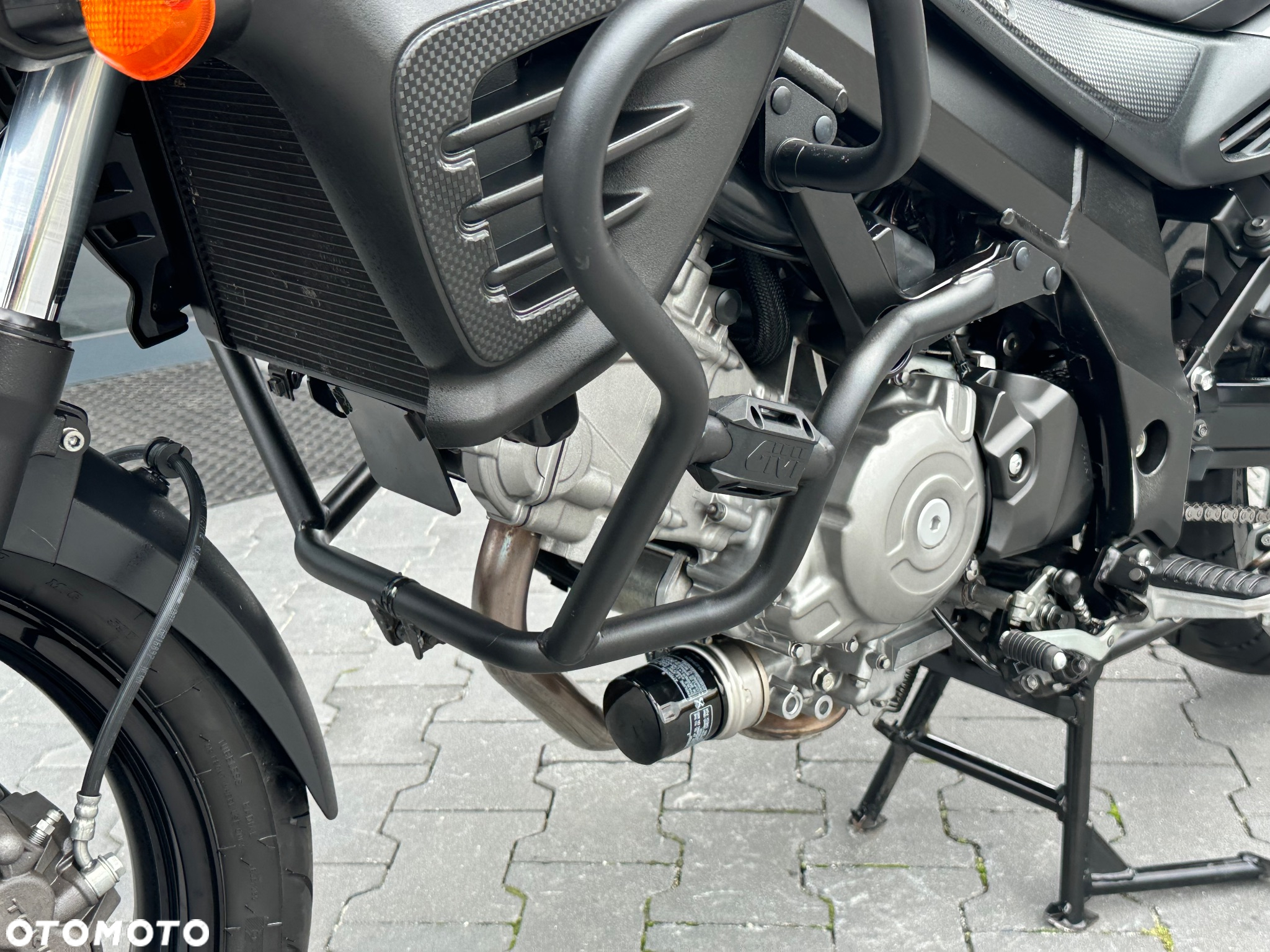 Suzuki V-STROM - 37