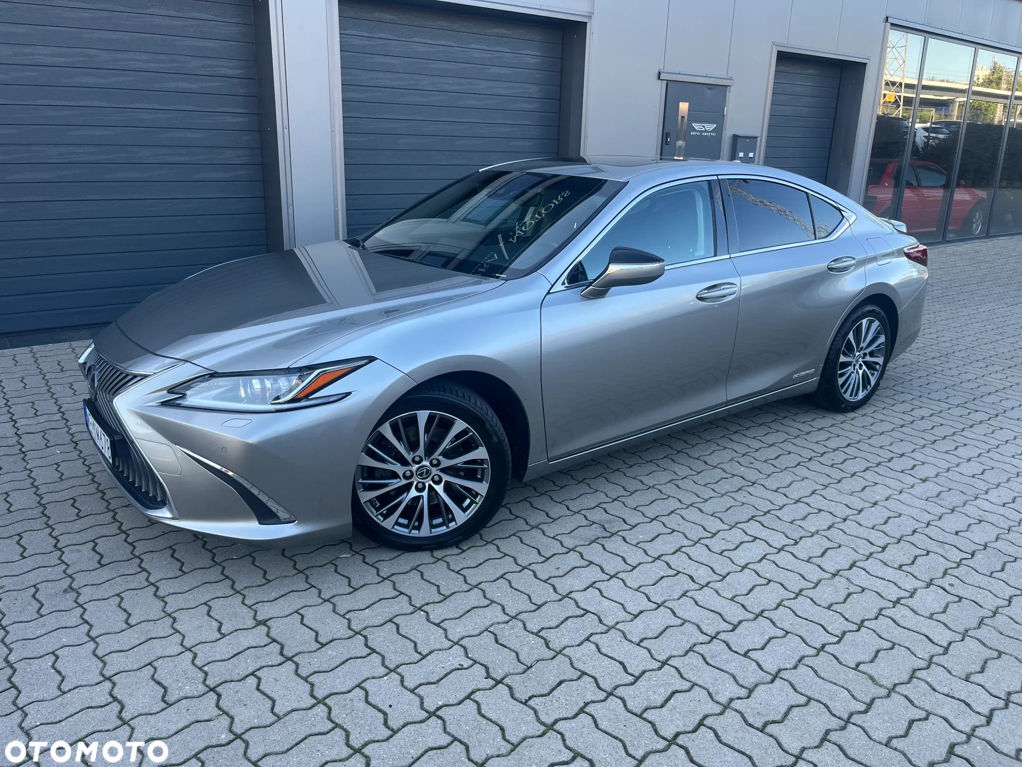 Lexus ES 300h Business Edition - 1