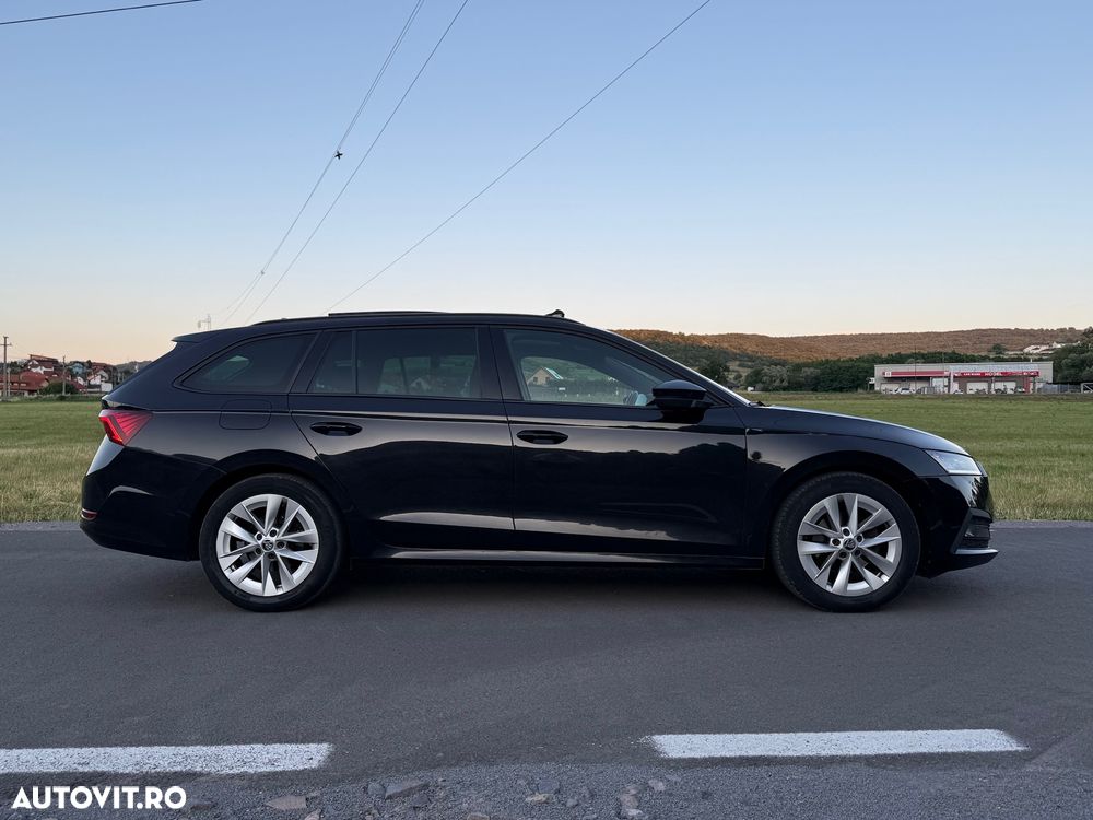 Skoda Octavia 2.0 TDI DSG Sportline - 33
