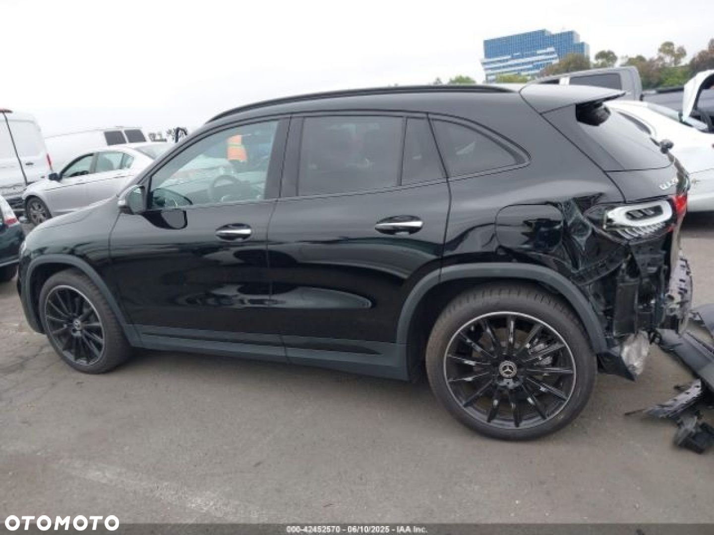 Mercedes-Benz GLA - 6