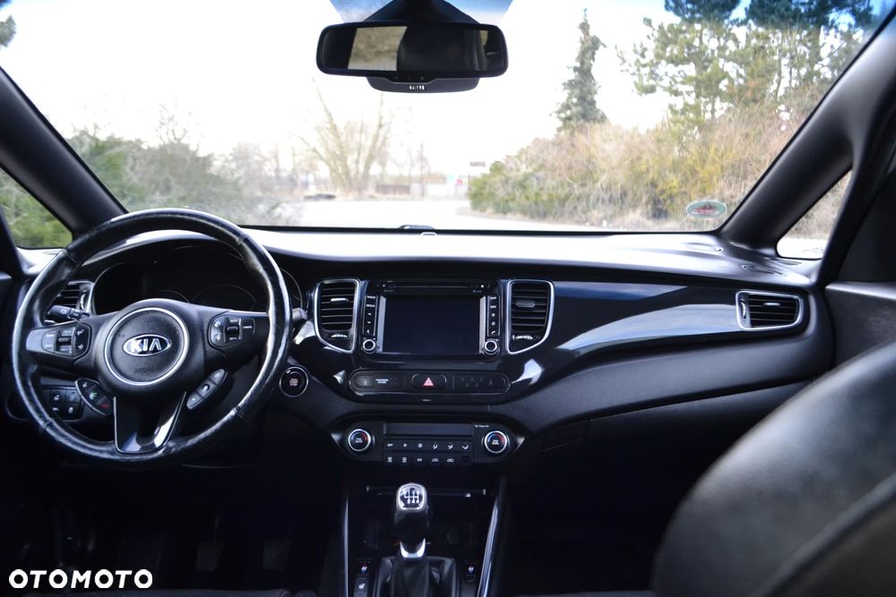 Kia Carens 1.7 CRDi Business Line 7os - 26