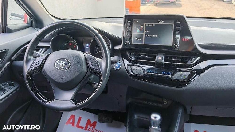 Toyota C-HR - 11
