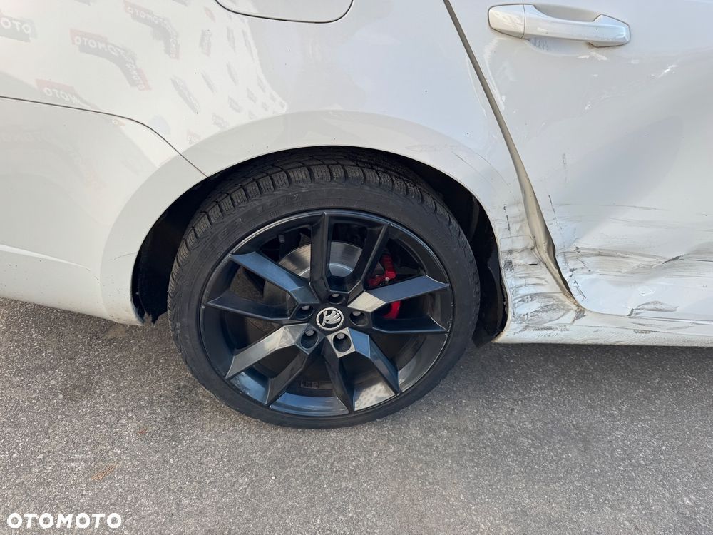 Skoda Octavia 2.0 TDI (Green tec) DSG RS - 9