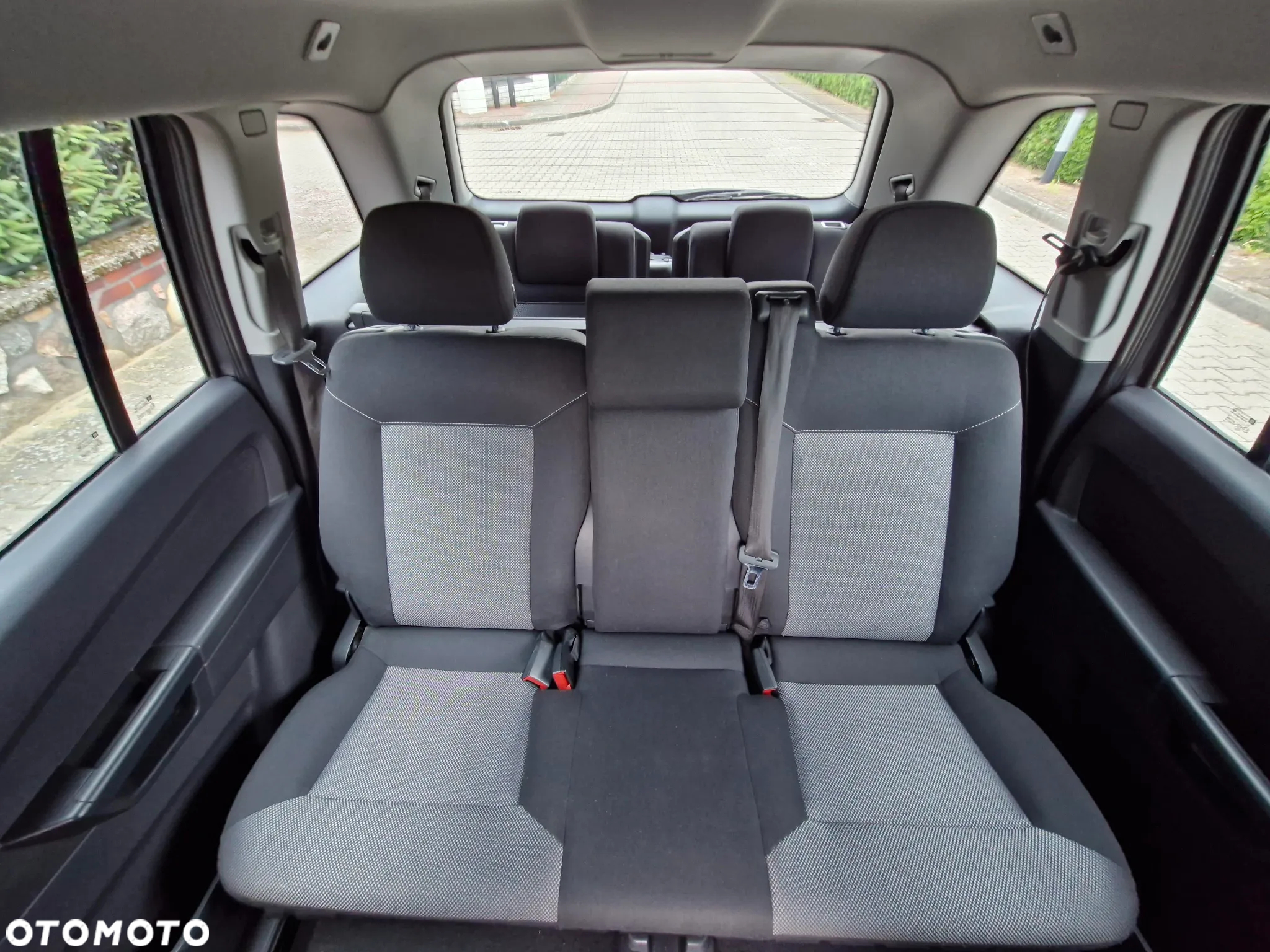 Opel Zafira 1.6 Enjoy - 37