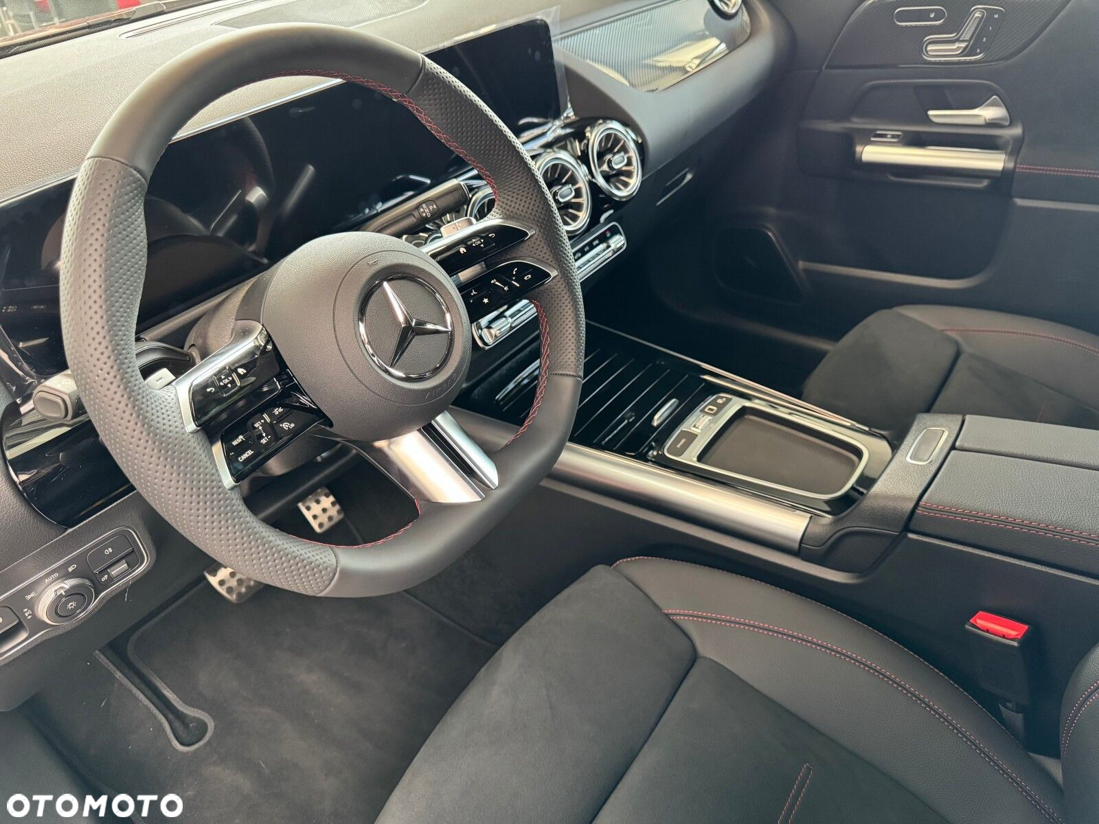 Mercedes-Benz GLA 200 - 8