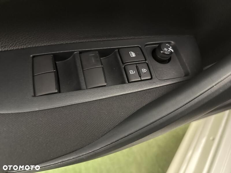 Toyota Corolla 1.8 Hybrid GPF Active - 12