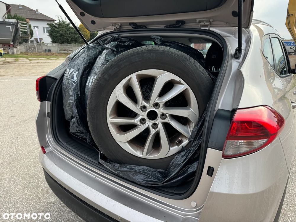 Hyundai Tucson blue 1.6 GDi 2WD Navi - 33