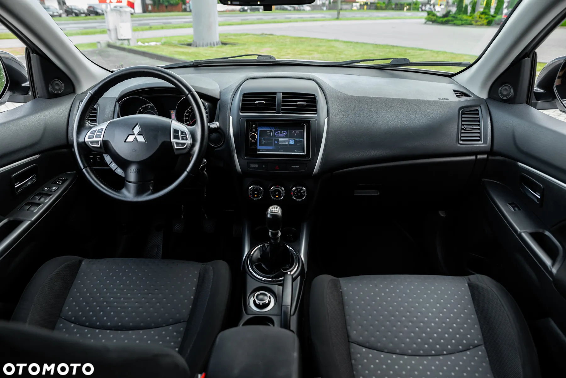Mitsubishi ASX 1.8 DID Instyle 4WD AS&G - 27