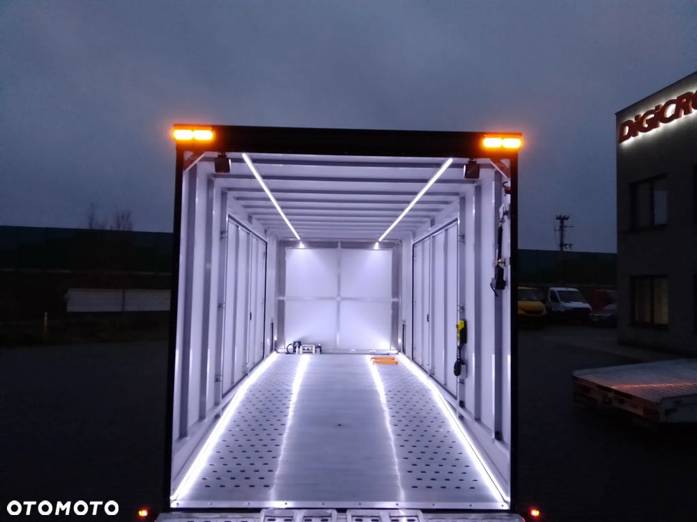 Iveco 70C21A8P DiGiCROSS - 11