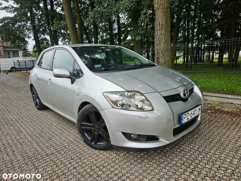 Toyota Auris - 1