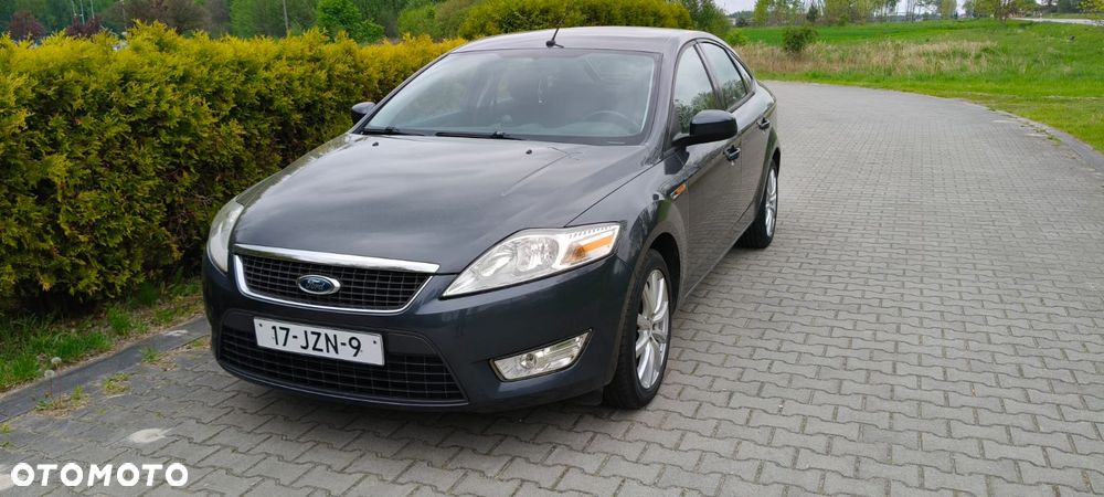 Ford Mondeo 2.0 Ambiente - 2