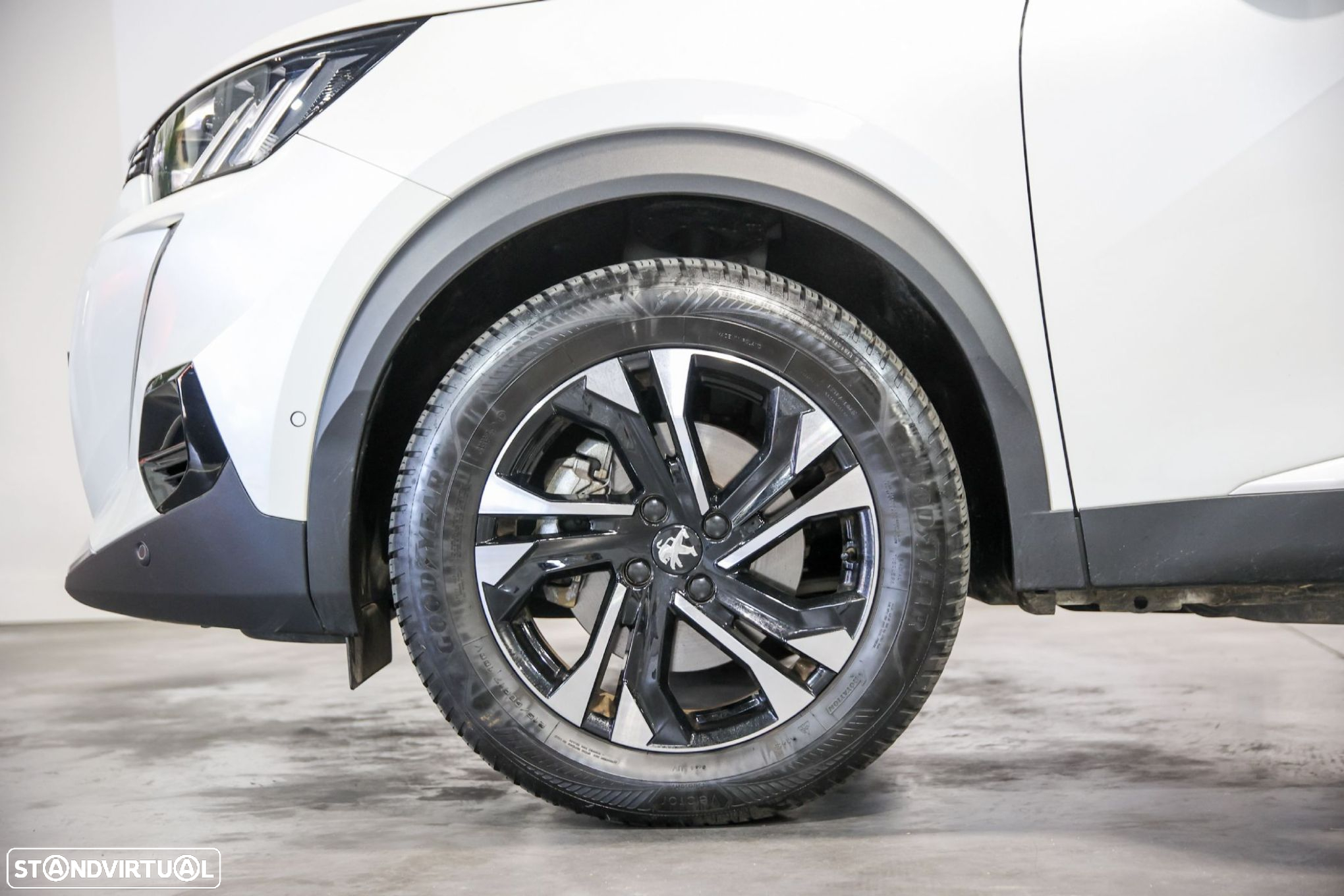 Peugeot e-2008 - 20