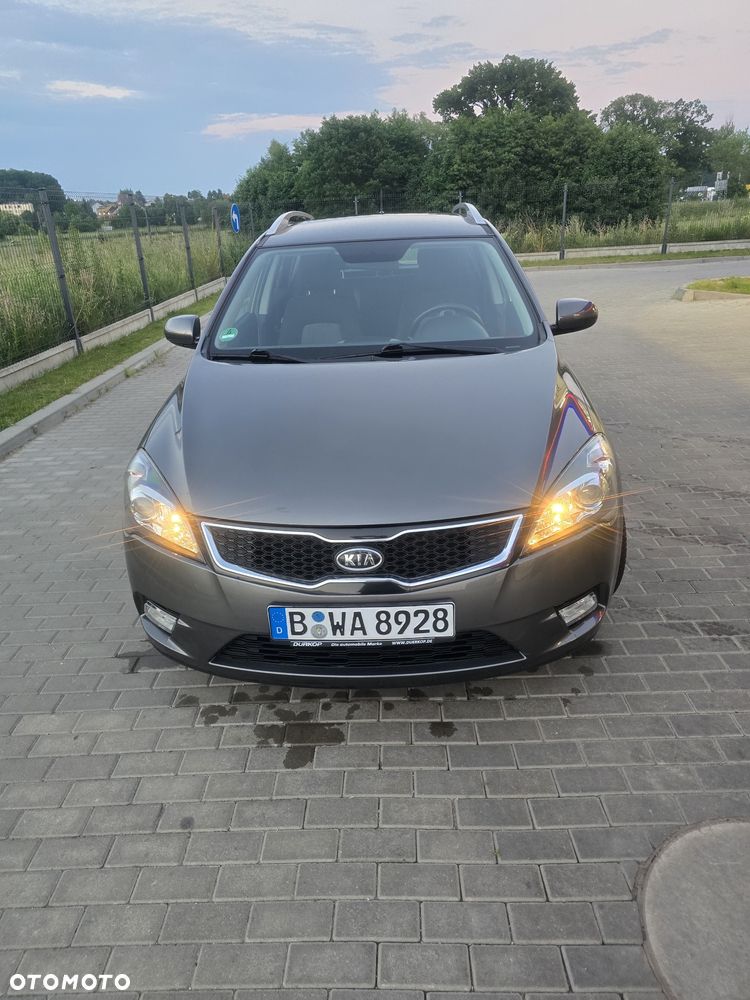 Kia Ceed - 1