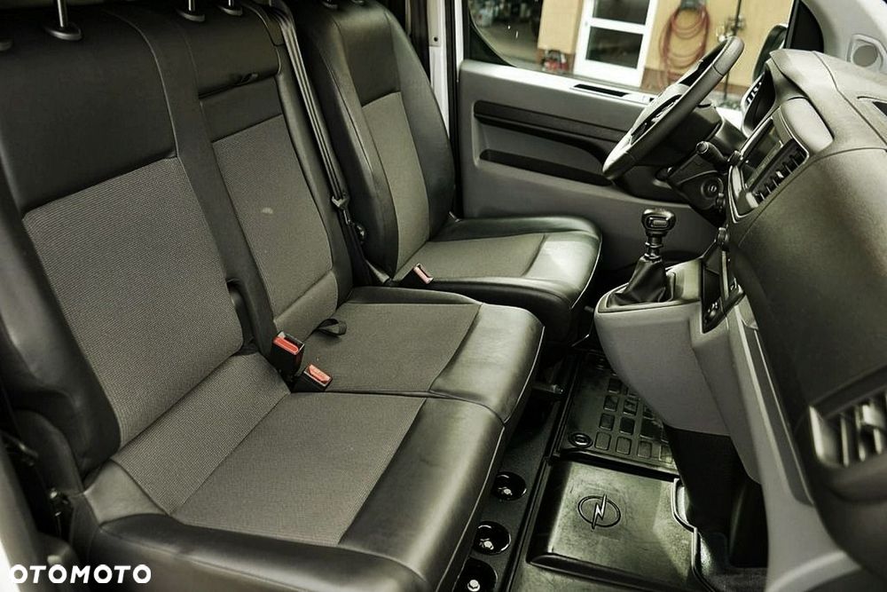 Opel Vivaro - 18