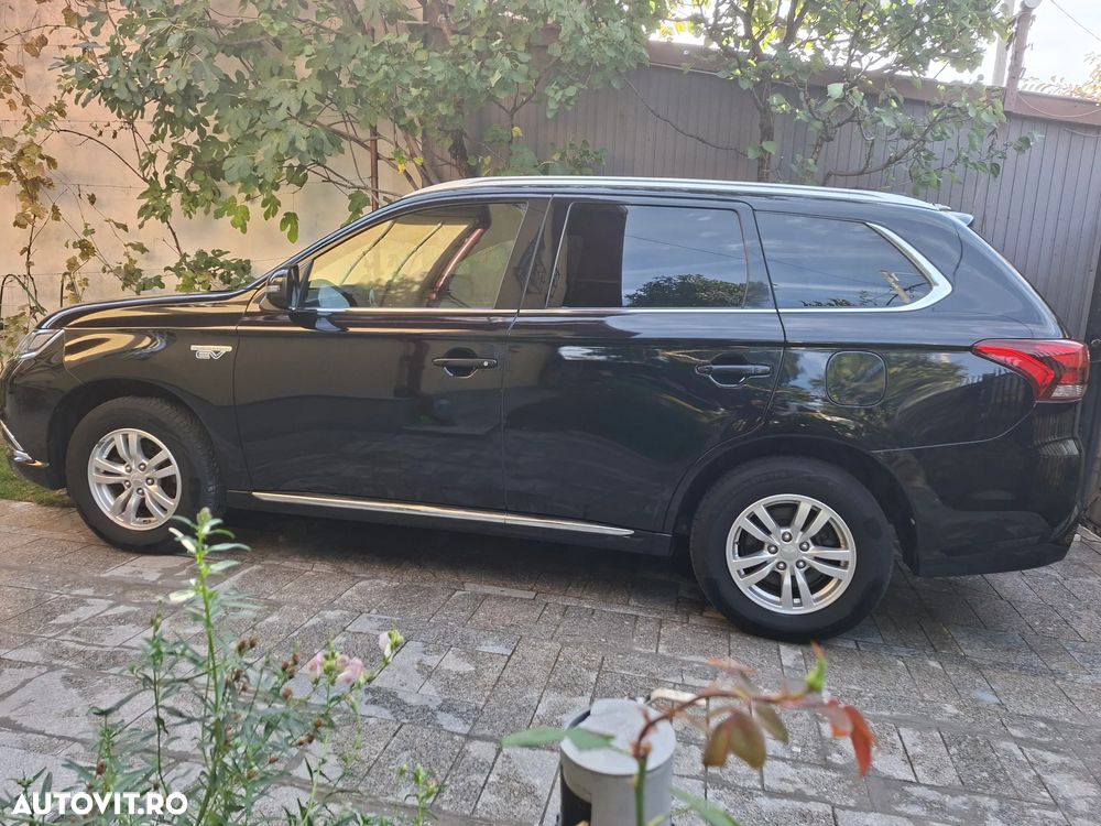 Mitsubishi Outlander 2.0 4WD Top - 1