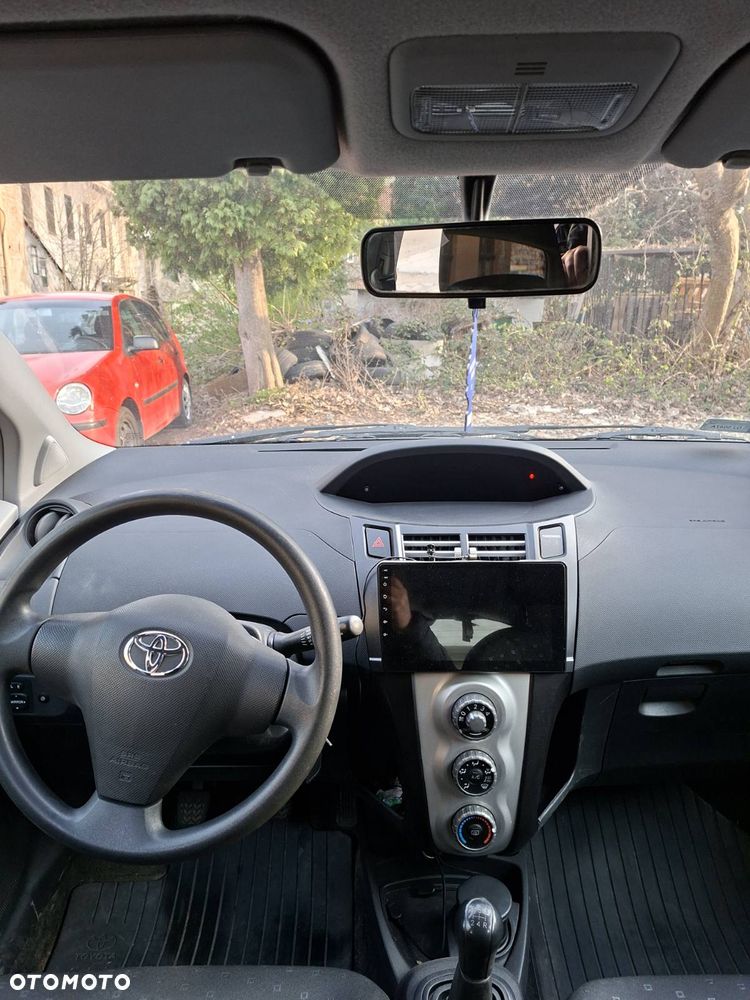 Toyota Yaris 1.3 Sol MM - 1