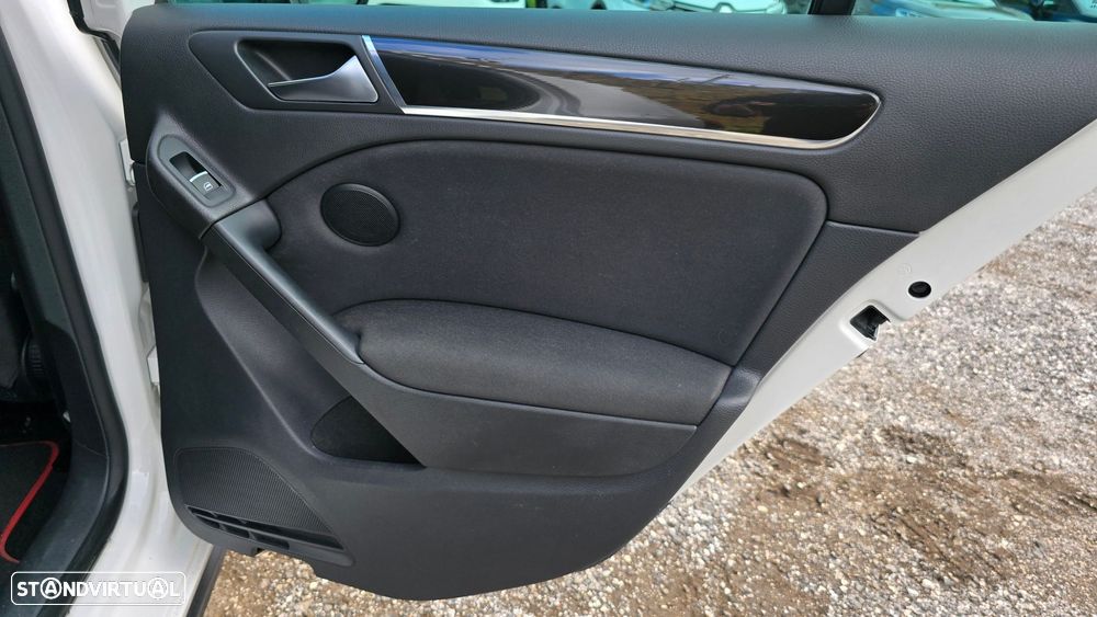 VW Golf 2.0 TSi GTI - 43