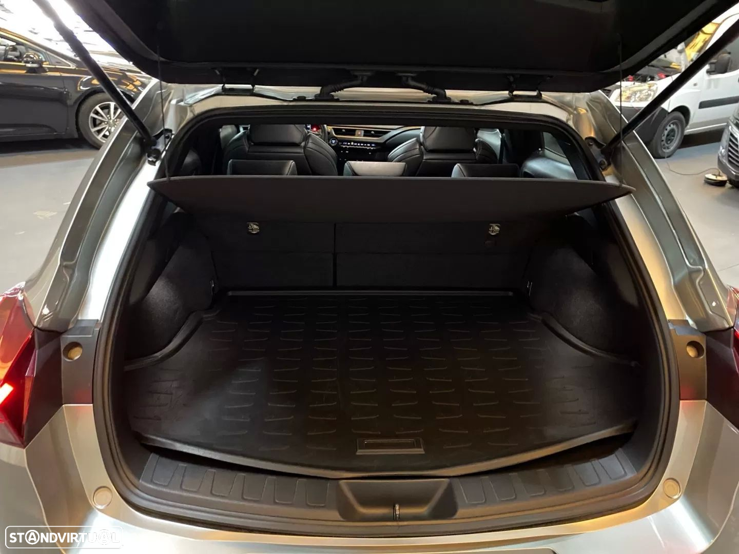 Lexus UX 250h F Sport+ - 19