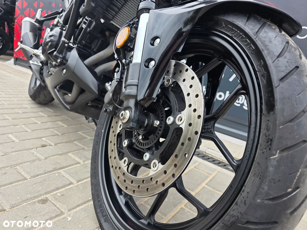 Yamaha MT - 27