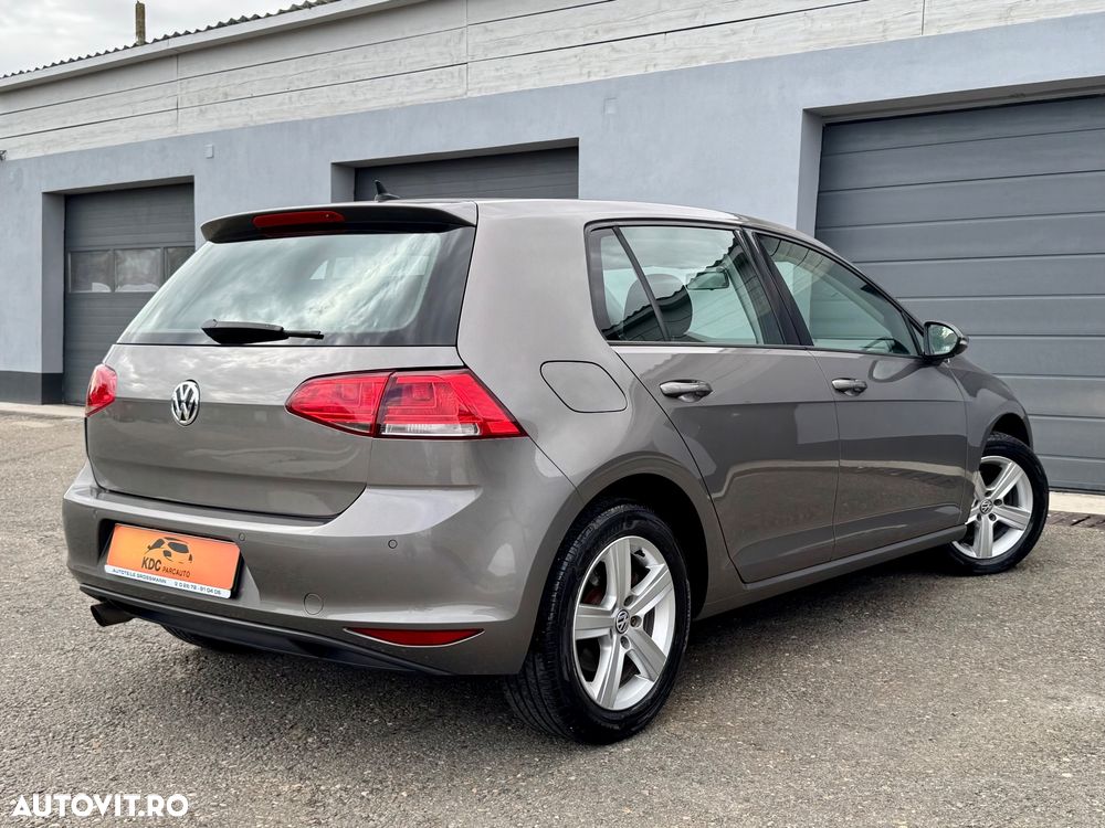 Volkswagen Golf 1.6 TDI BlueMotion Technology DSG Comfortline - 4