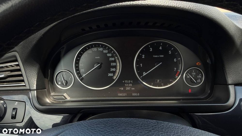 BMW Seria 5 520i - 2