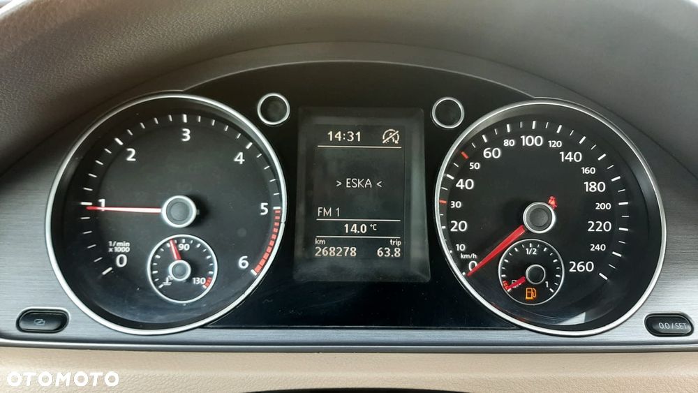 Volkswagen Passat 2.0 Blue TDI SCR Comfortline - 12