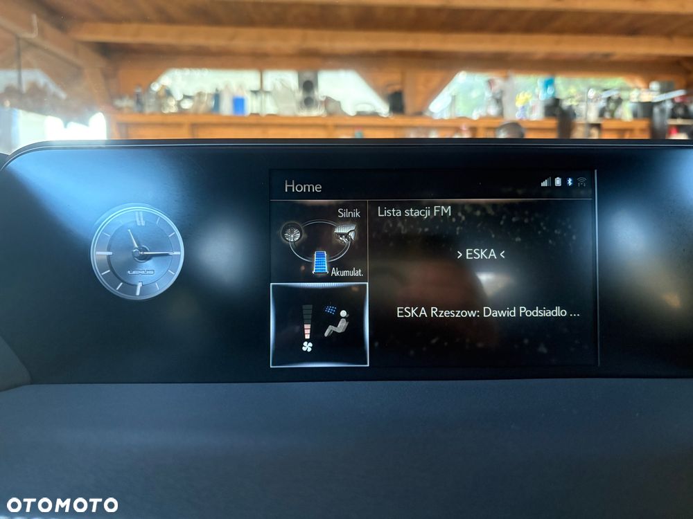 Lexus UX 250h Prestige 2WD - 26