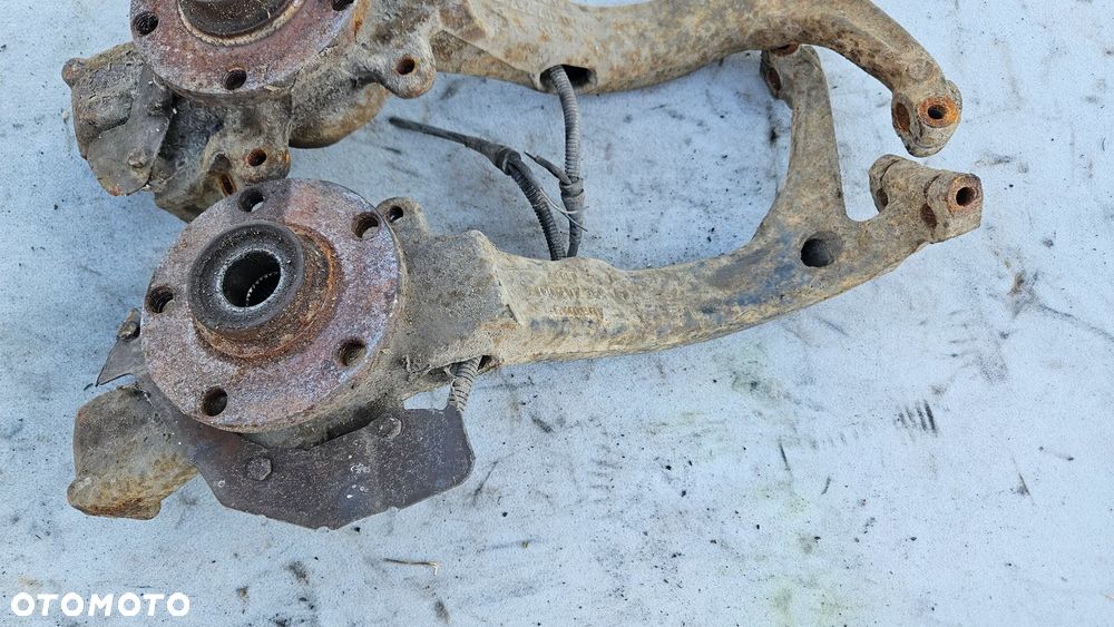 Zwrotnica piasta lewa prawa przód ABS Audi A6 C5 A4 B5 VW Passat B5 1,9 TDI 8D0407258T 8D0407257T 8D0407257AC 8D0407258AC - 8