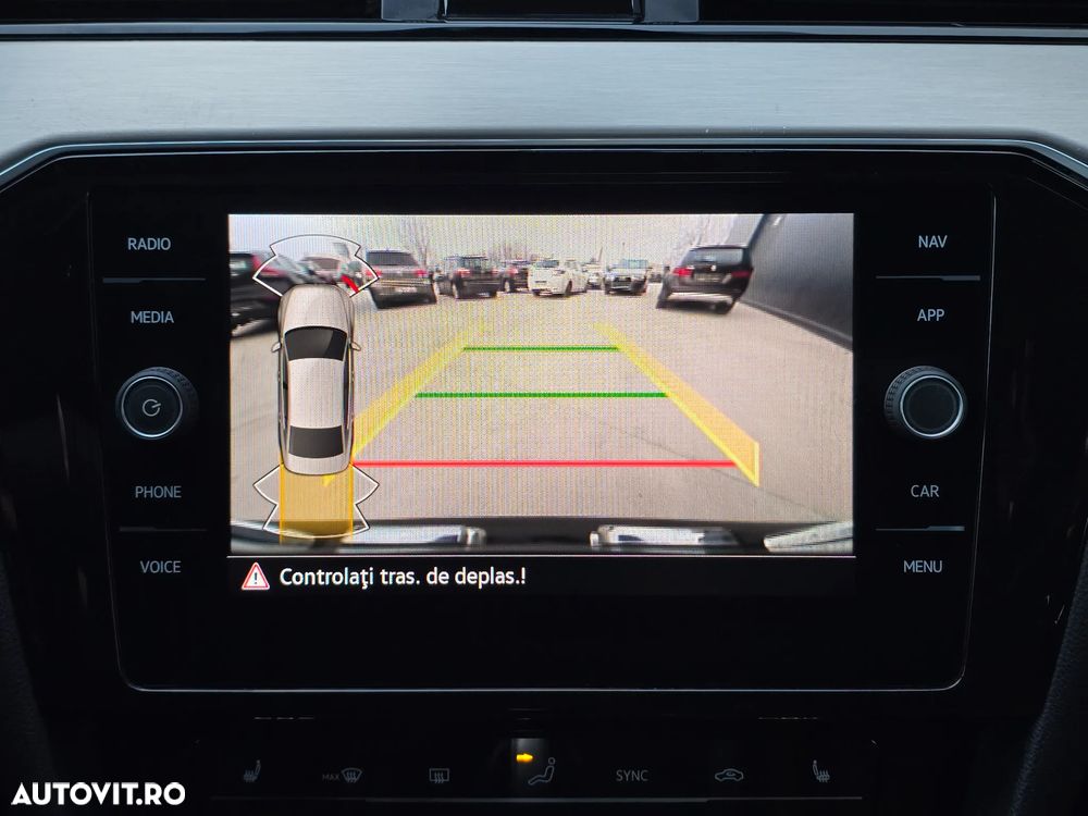 Volkswagen Passat - 14