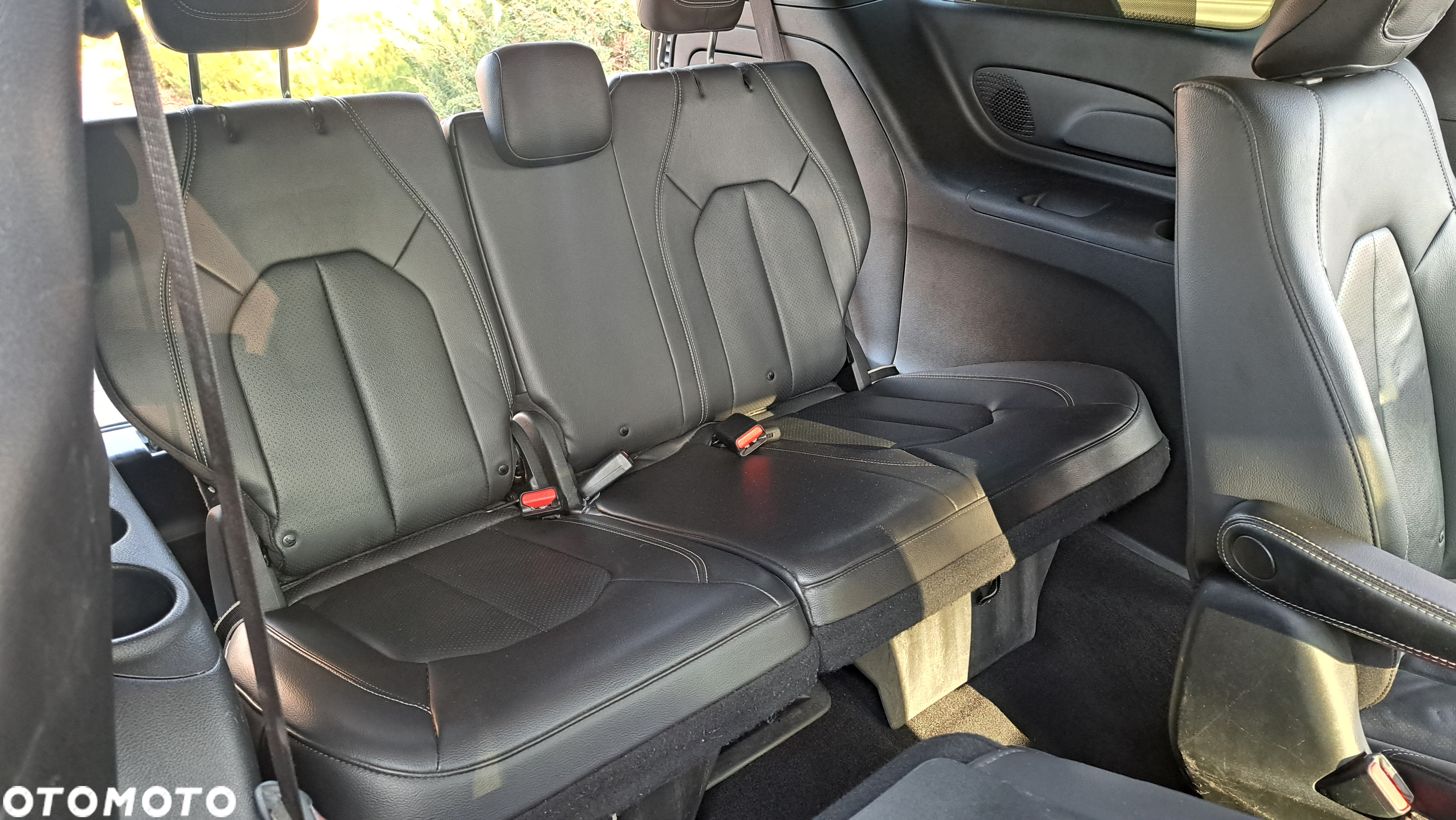 Chrysler Pacifica - 26