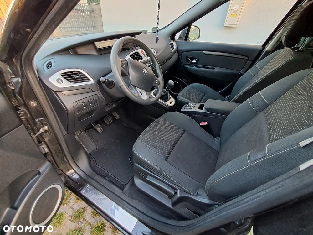 Renault Scenic - 11