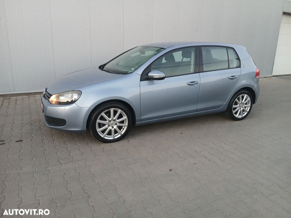 Volkswagen Golf - 1