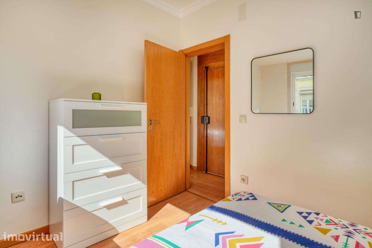 Quarto - localizado em Penha de França Lisbon - Grande imagem: 4/18