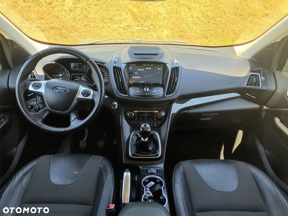 Ford Kuga 2.0 TDCi 2x4 Titanium - 30