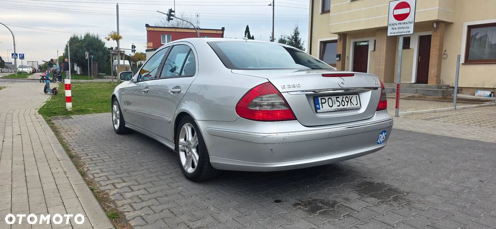 Mercedes-Benz E-Class 2006 photo 3