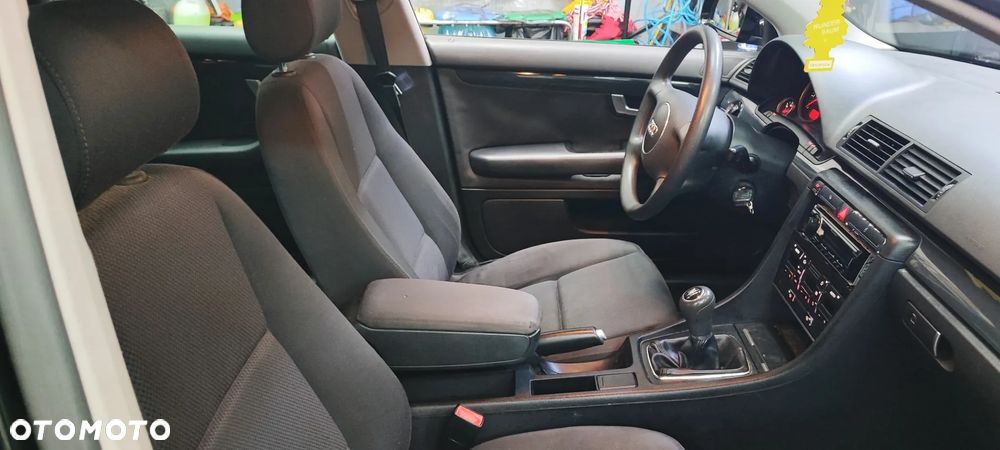 Audi A4 Limousine 1.6 - 9