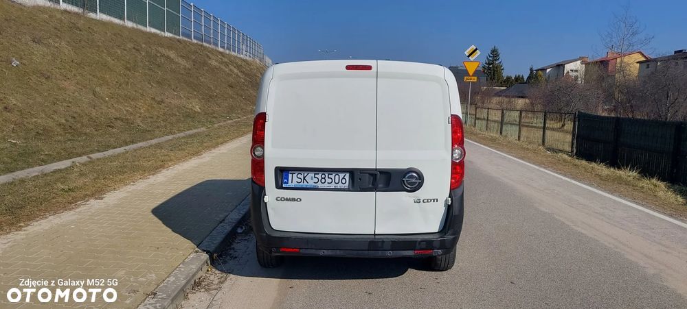 Opel Combo D 1.6 cdti - 8