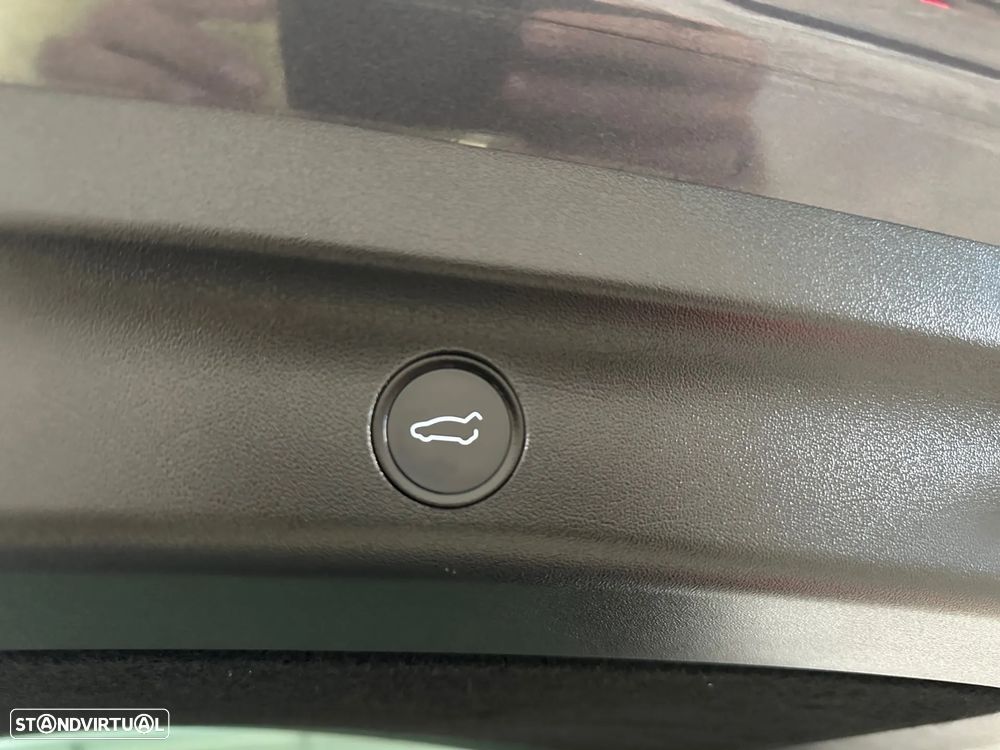 Tesla Model Y RWD - 14