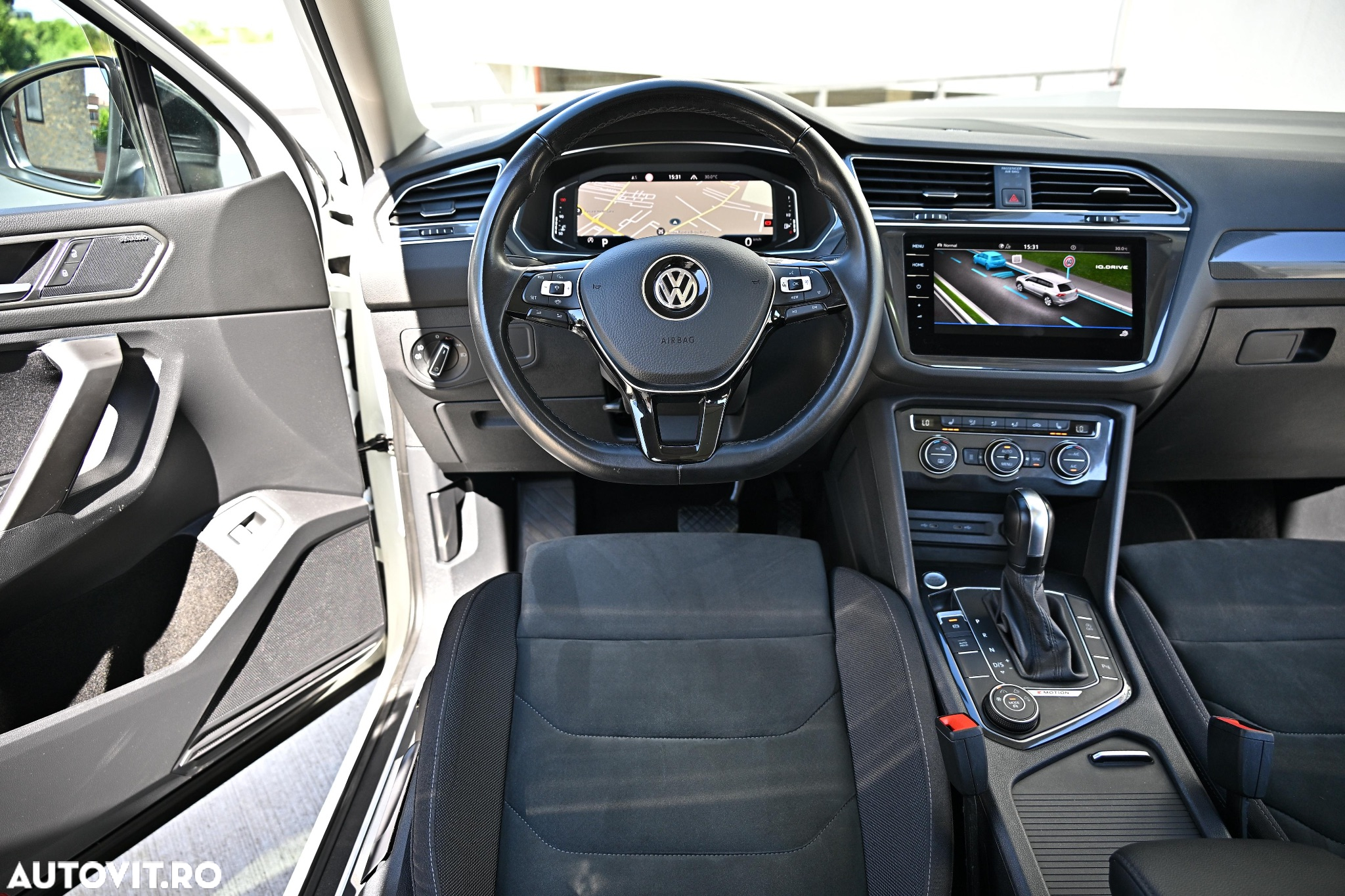 Volkswagen Tiguan Allspace 2.0 TDI 4Mot DSG R-Line - 31