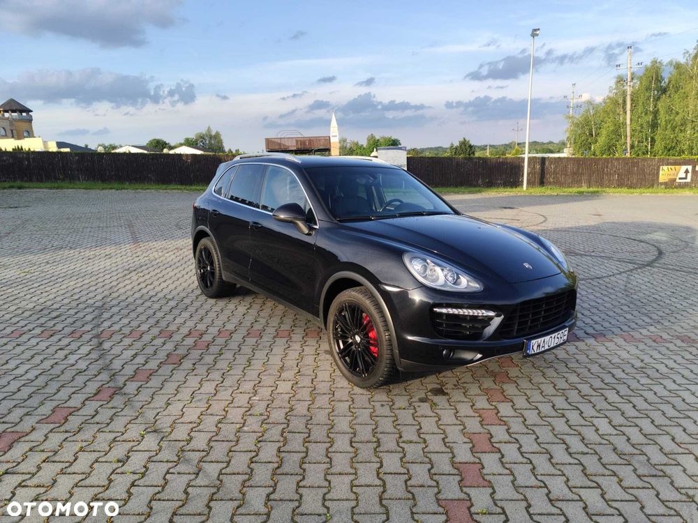 Porsche Cayenne - 1