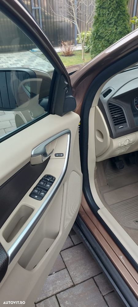 Volvo XC 60 2.4D AWD Base - 10
