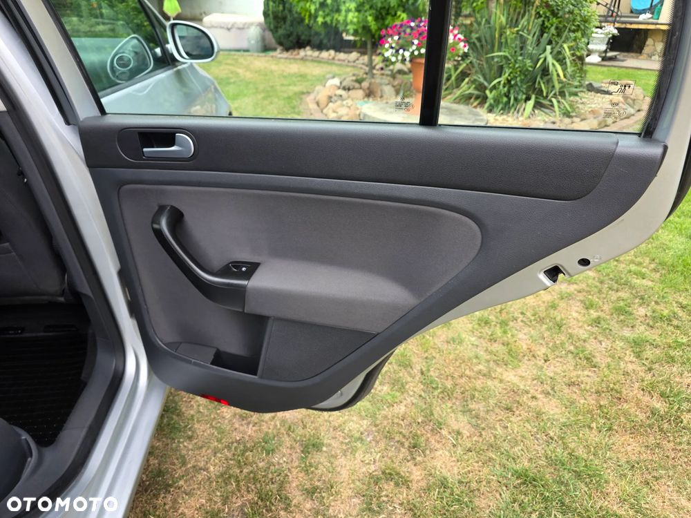Volkswagen Golf Plus 1.6 Trendline - 23