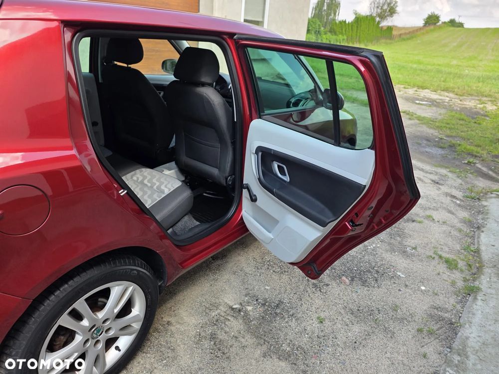 Skoda Fabia 1.6 16V Tiptronic Ambiente - 12