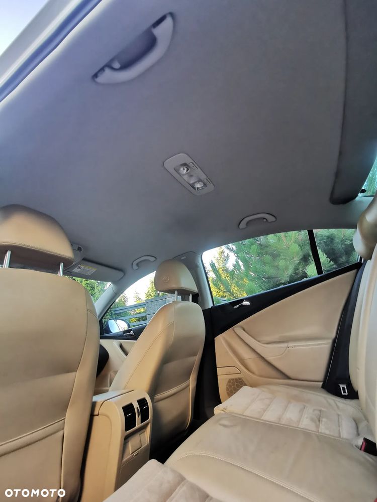 Volkswagen Passat - 8