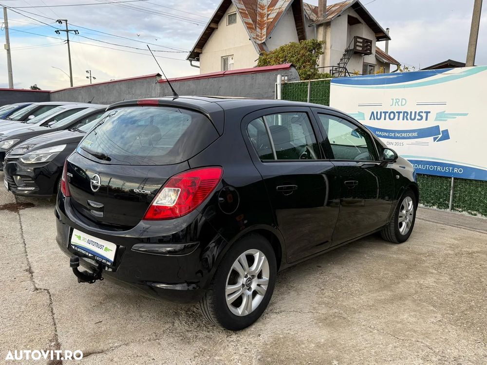 Opel Corsa 1.3 CDTI Cosmo - 3