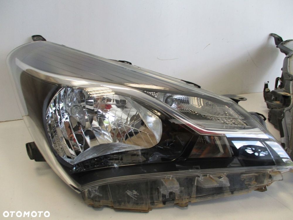 Lampa TOYOTA YARIS 3 III PRAWA 17R - 5