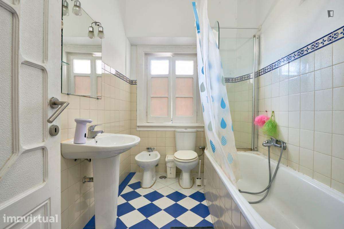 Quarto - localizado em Entrecampos Lisbon - Grande imagem: 2/35