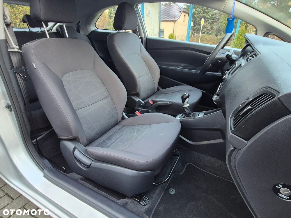 Kia Rio 1.1 CRDI Spirit - 30