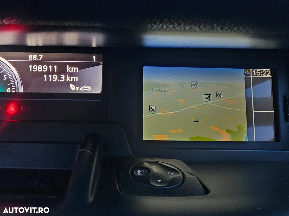 Renault Grand Scenic ENERGY dCi 130 Start & Stop Bose Edition - 8